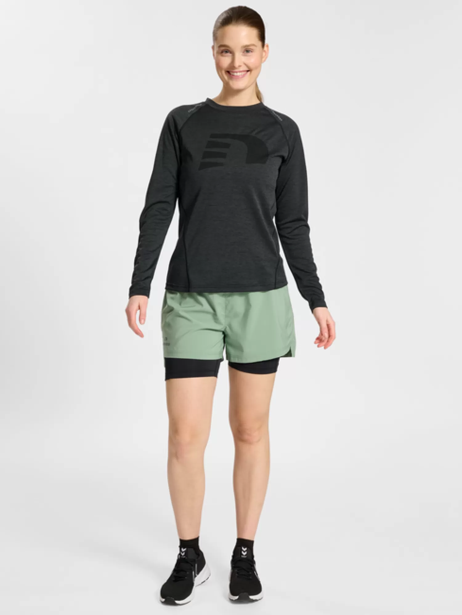 Hummel Shorts<nwlDETROIT 2IN1 SHORTS WOMAN