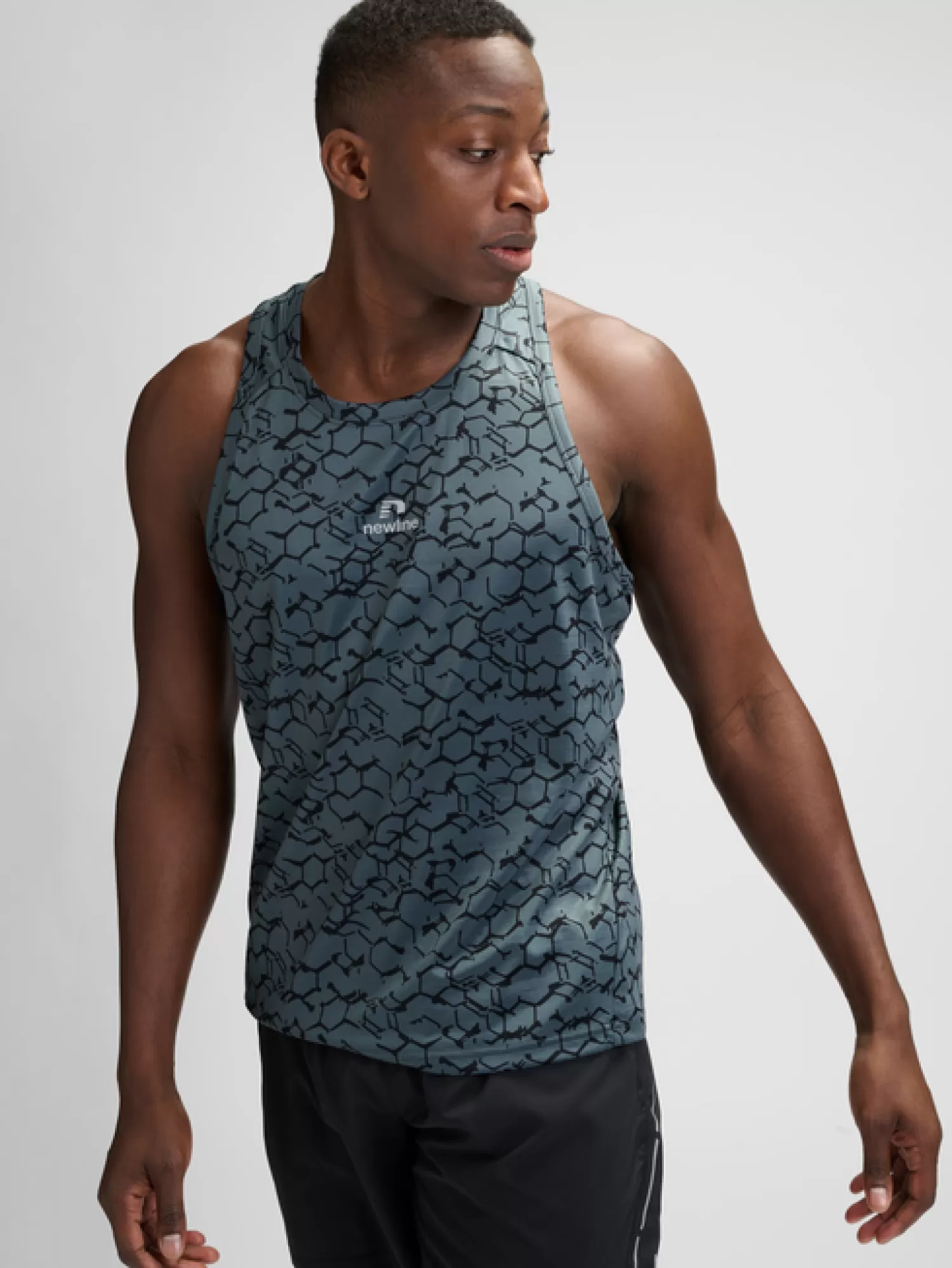 Hummel T-shirts and tops | Running<nwlDOPA GRAPHIC SINGLET