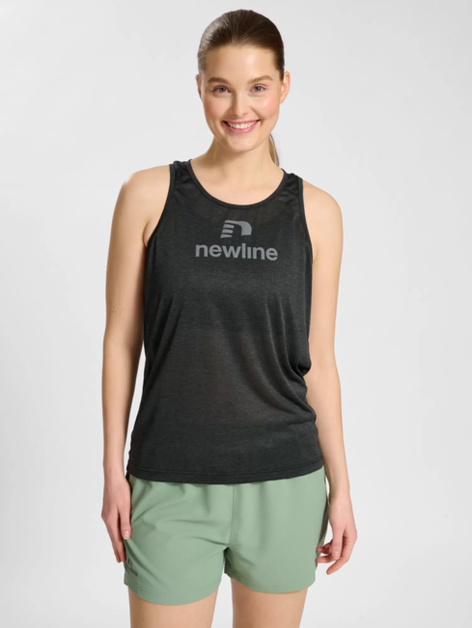 Hummel T-shirts and tops<nwlFONTANA SINGLET WOMAN