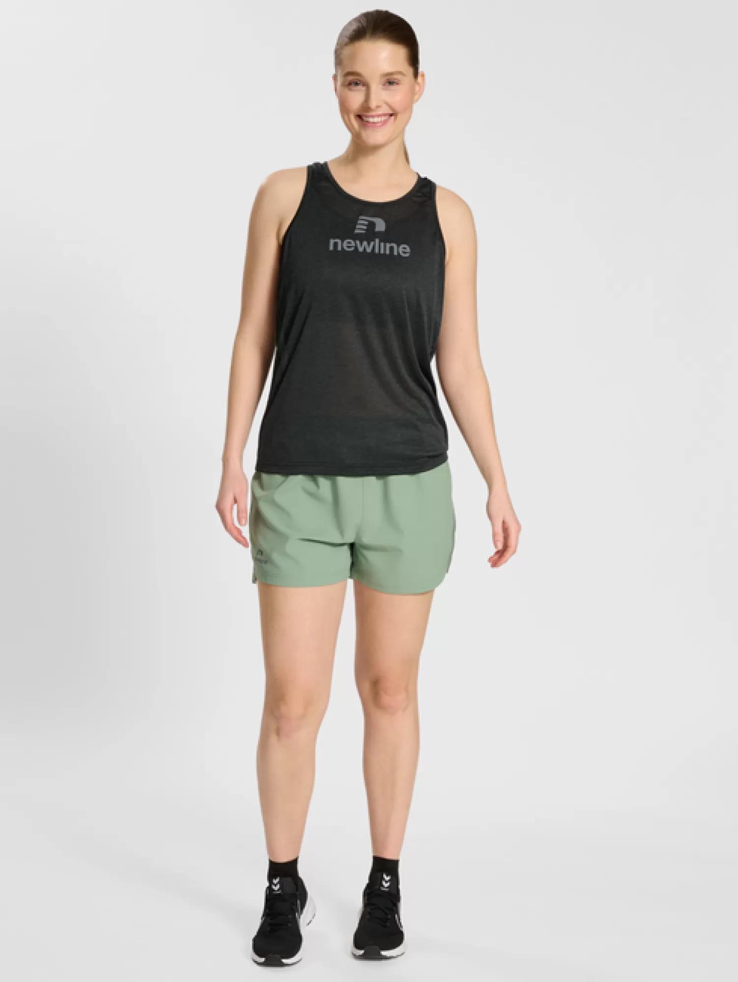 Hummel T-shirts and tops<nwlFONTANA SINGLET WOMAN