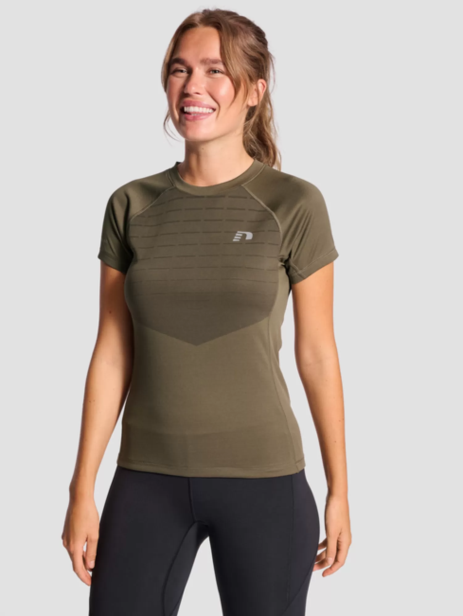 Hummel T-shirts and tops<nwlLAKELAND T-SHIRT S/S WOMEN