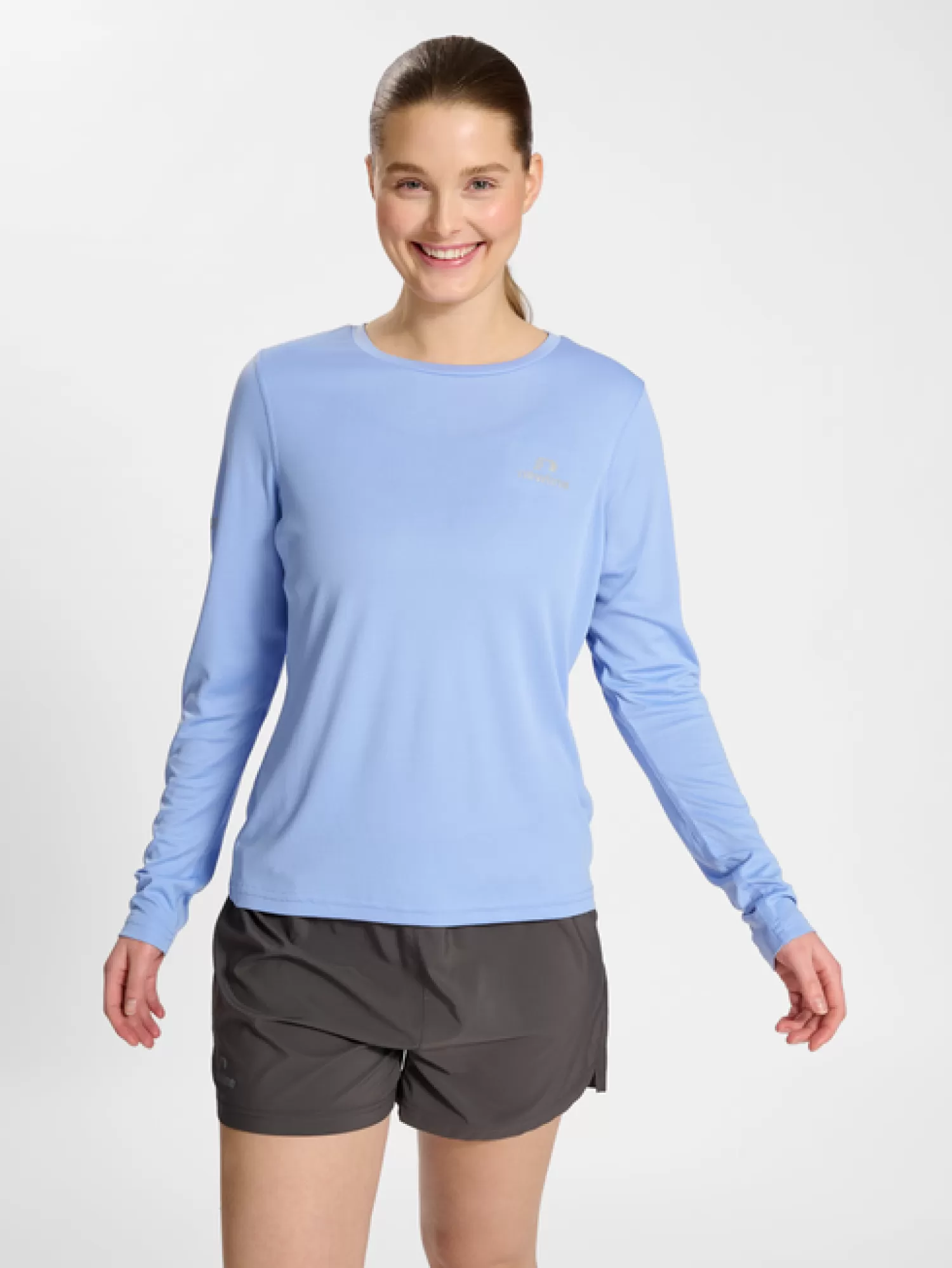 Hummel T-shirts and tops<nwlMEMPHIS T-SHIRT L/S WOMAN