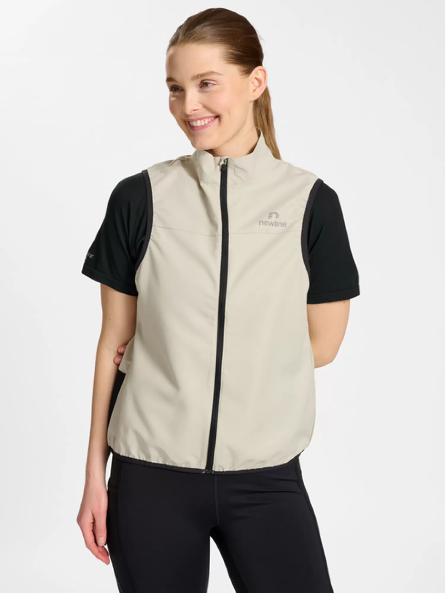 Hummel Jackets and vests<nwlNASHVILLE GILET WOMAN