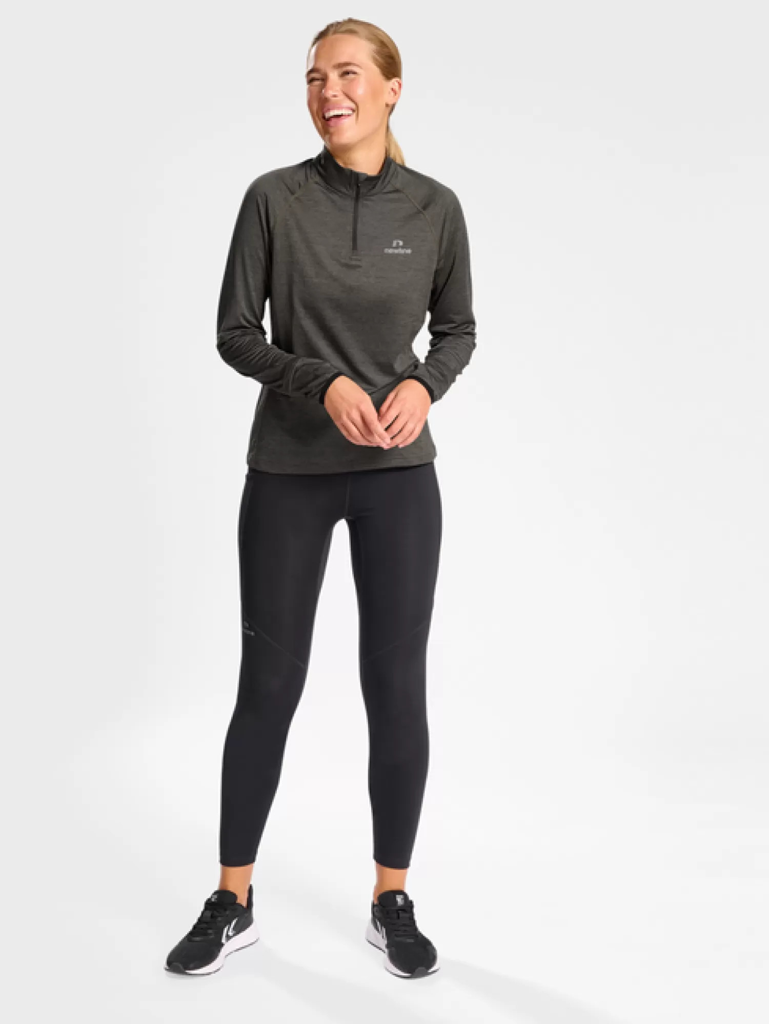 Hummel Jerseys<nwlPACE HALF ZIP WOMAN