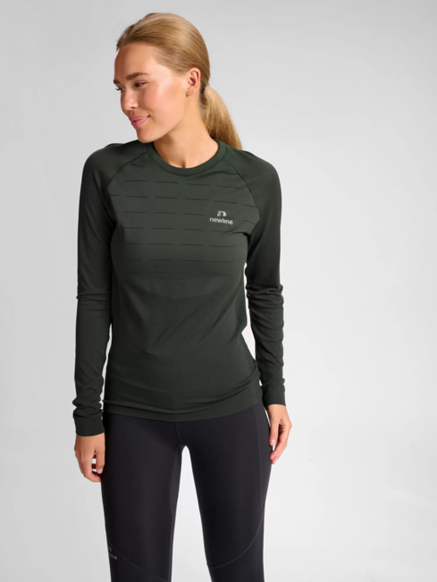 Hummel T-shirts and tops<nwlPACE LS SEAMLESS WOMAN