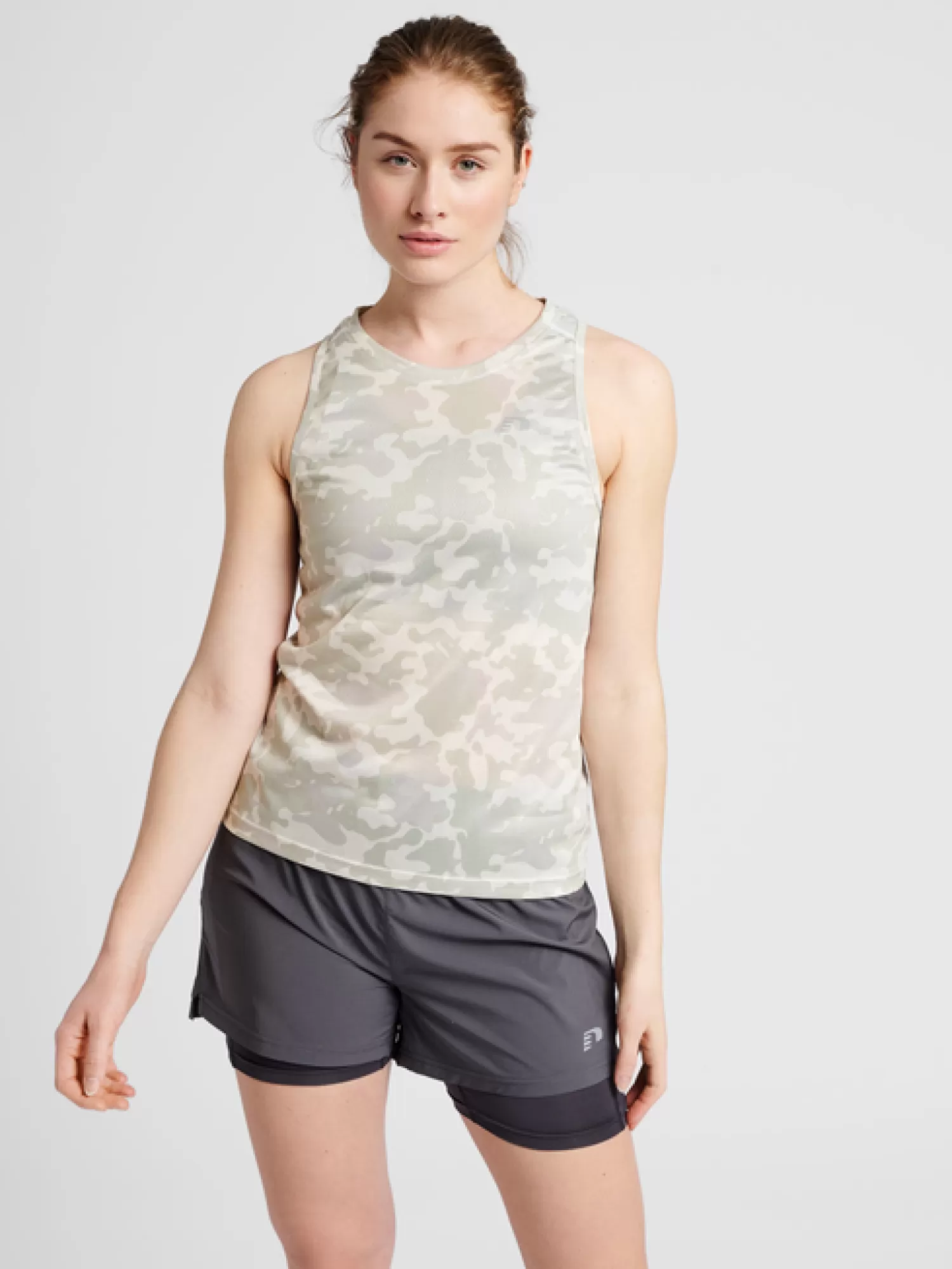 Hummel T-shirts and tops<WOMEN RUNNING SINGLET