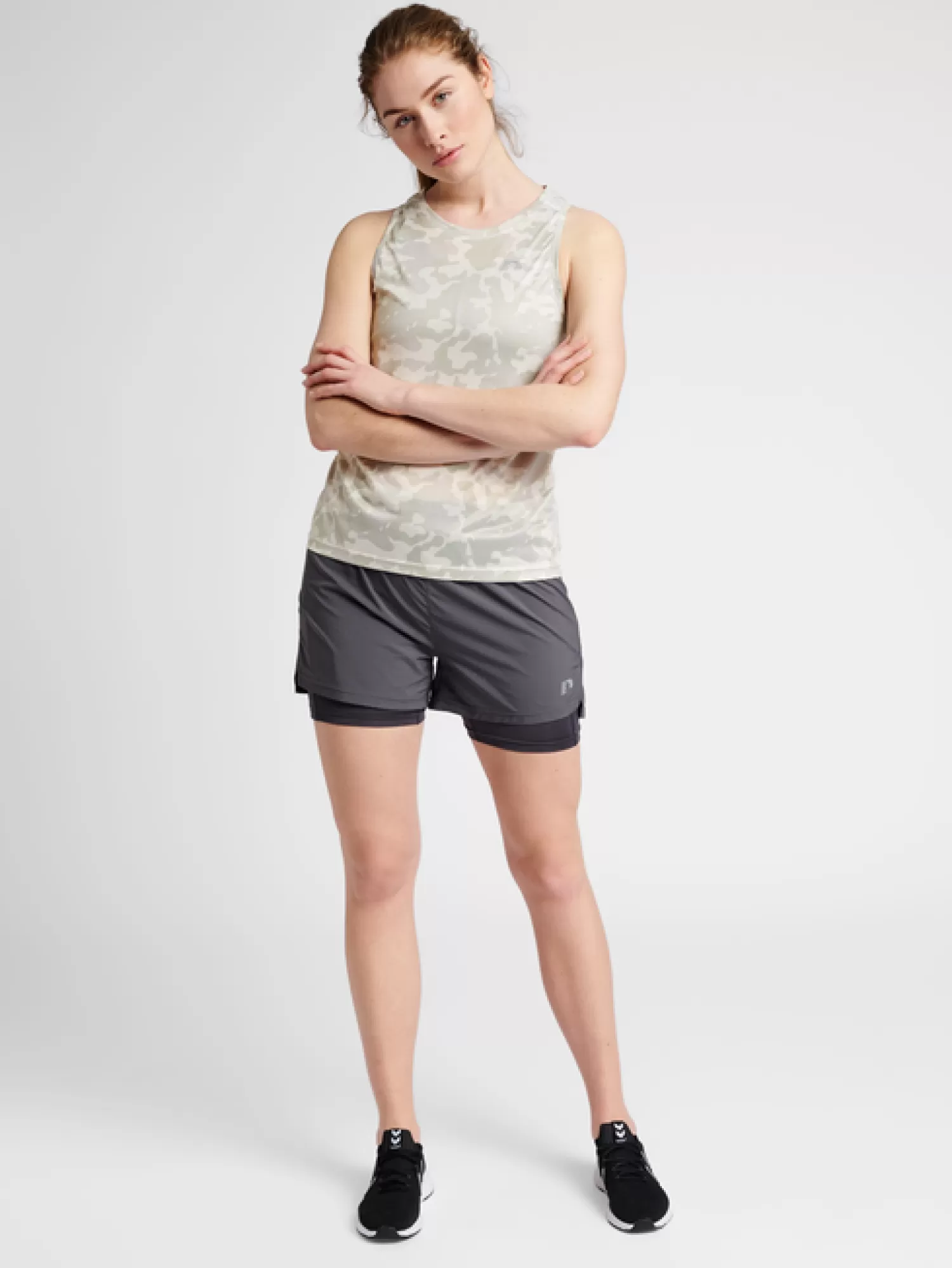 Hummel T-shirts and tops<WOMEN RUNNING SINGLET