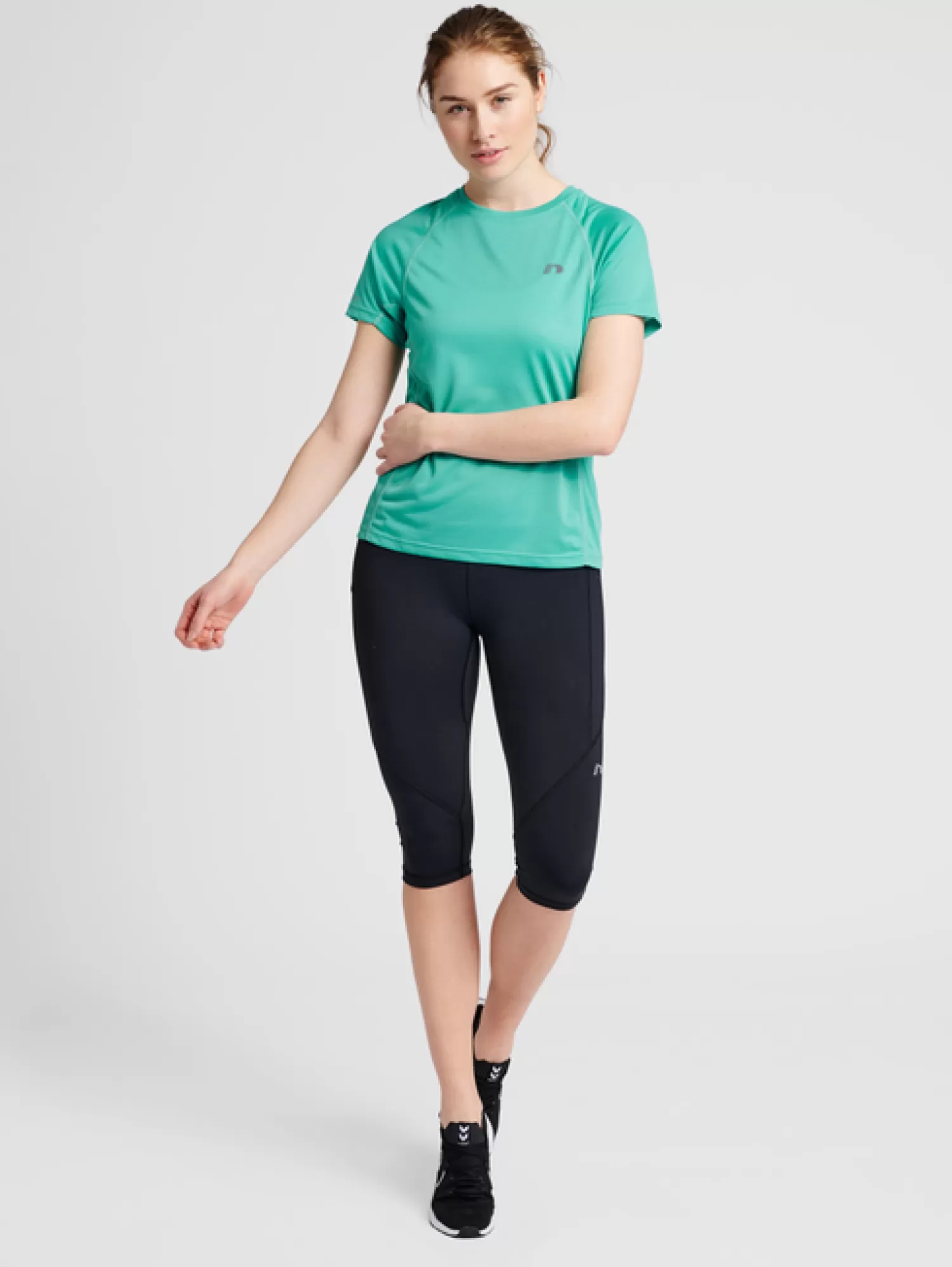 Hummel T-shirts and tops<WOMEN RUNNING T-SHIRT S/S