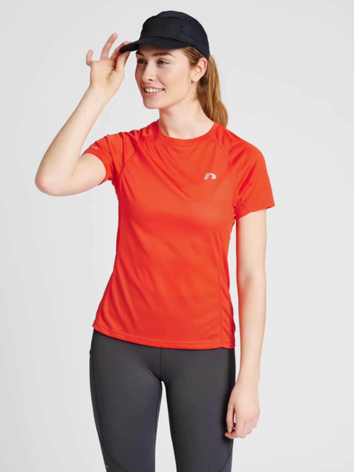 Hummel T-shirts and tops<WOMEN RUNNING T-SHIRT S/S