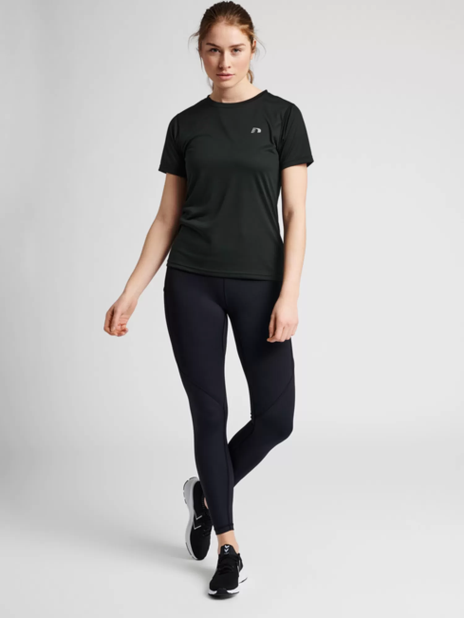 Hummel T-shirts and tops<WOMEN STATEMENT T-SHIRT S/S