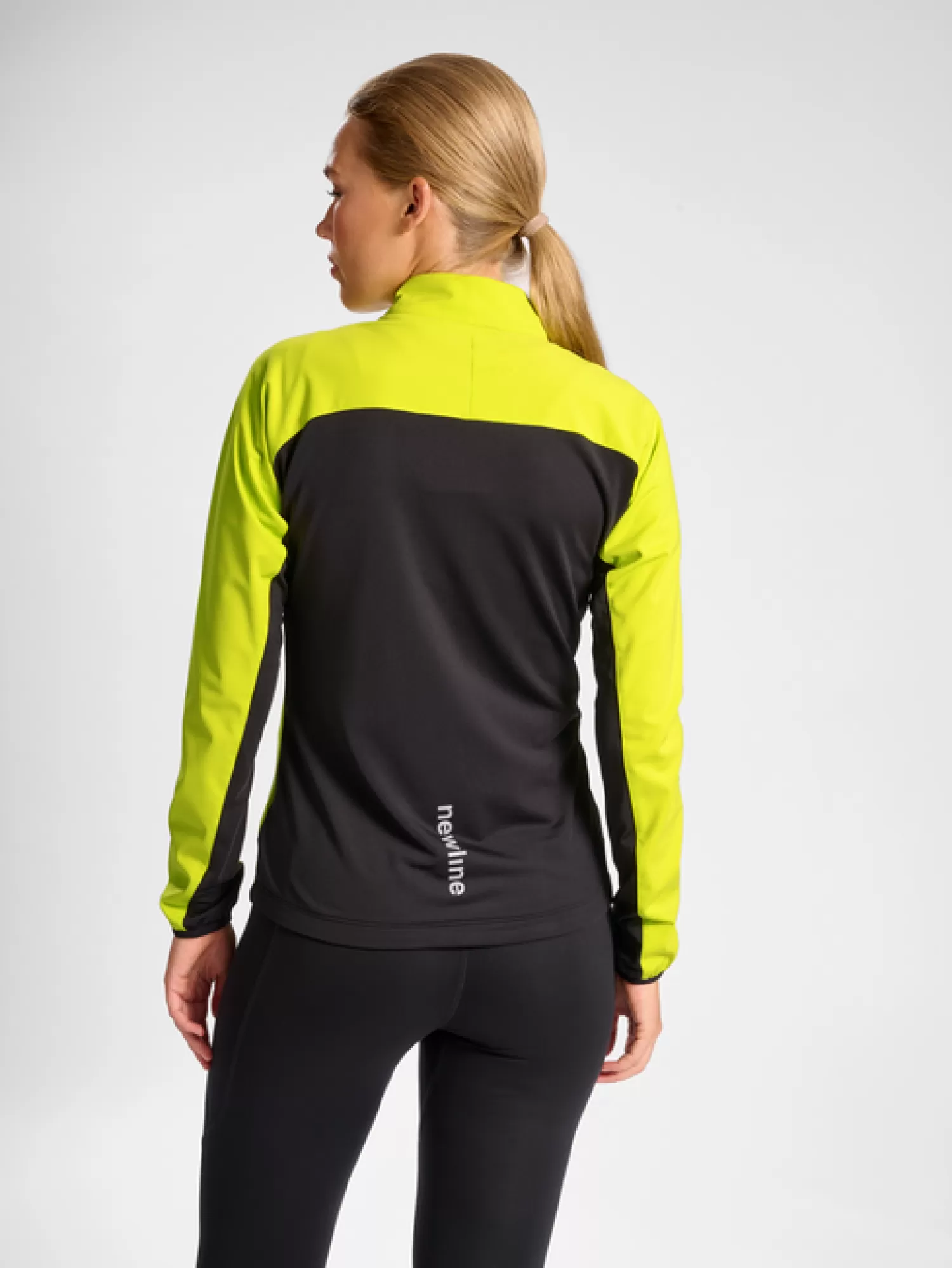 Hummel Jackets and vests<WOMEN'S CORE JACKET